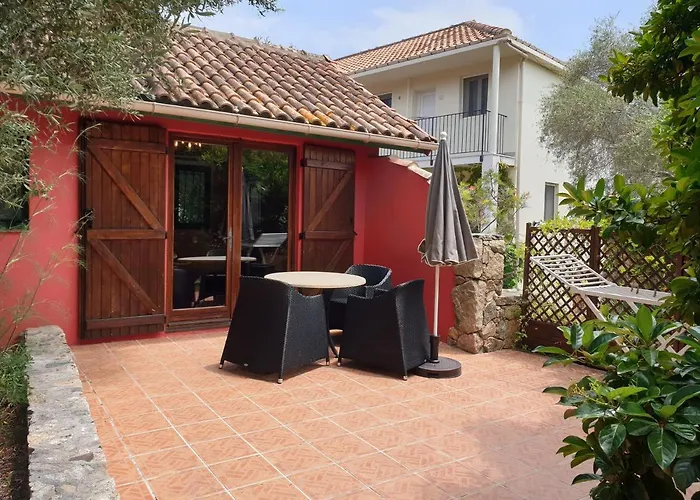 Résidence Le 2* Calvi (Corsica)