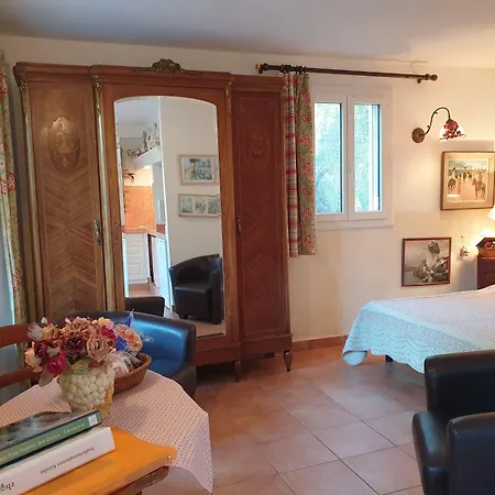 Aparthotel Le Calvi (Corsica)