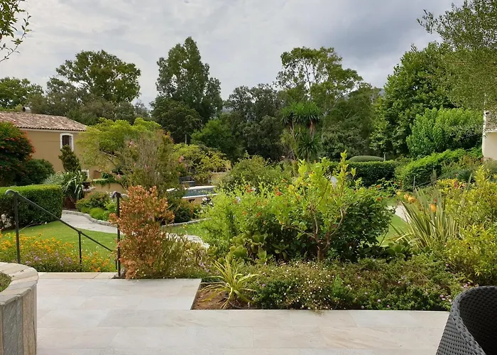 Résidence Le 2* Calvi (Corsica)