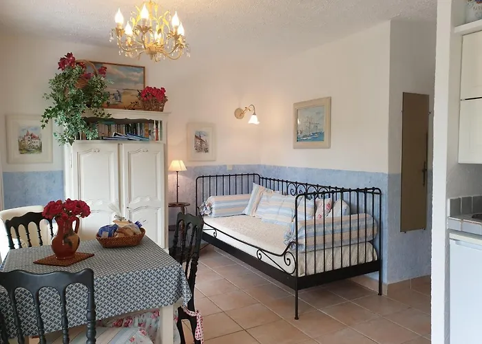 Résidence Le 2* Calvi (Corsica)