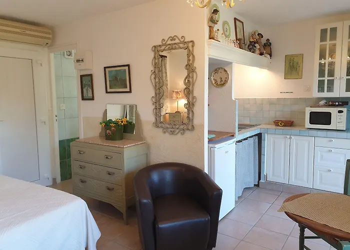 Résidence Le 2* Calvi (Corsica)